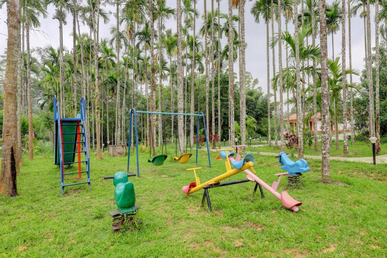 Ezzenza Areca Resort Madikeri Kültér fotó
